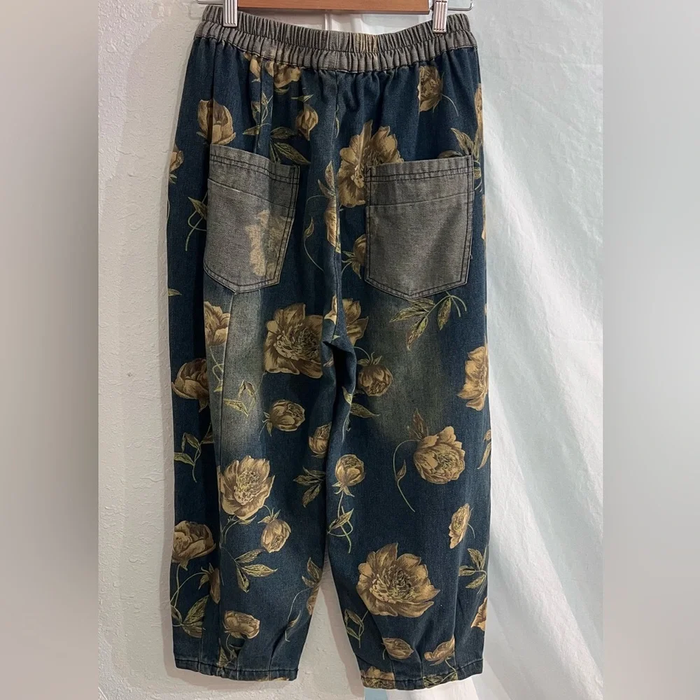 Floral Patterned Jeans - Picture 2 of 2
